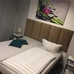 Klein Haus 12a Pensjonat 4*