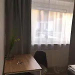 Klein Haus 12a בית הארחה 4*