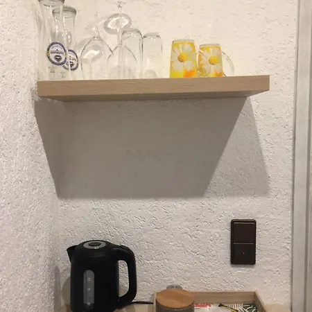 Klein Haus 12a