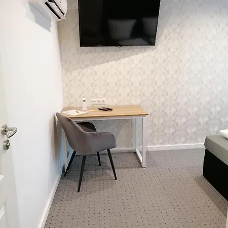 Gasthof Klein Haus 12a 4*