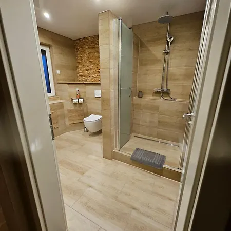 Klein Haus 12a
