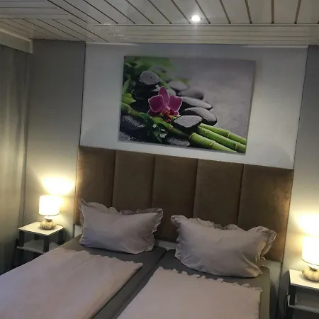 Klein Haus 12a Pensjonat 4*