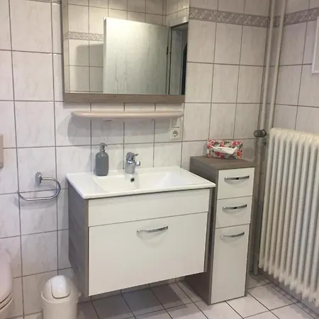 Klein Haus 12a